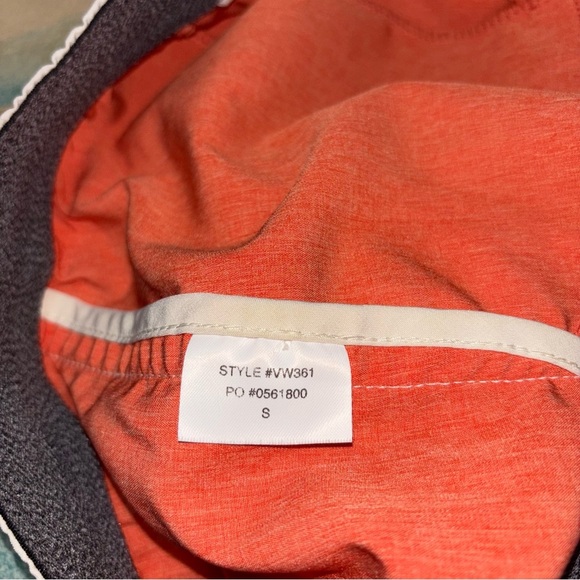 Vuori Tavi Shorts women’s Size Small - Picture 9 of 9